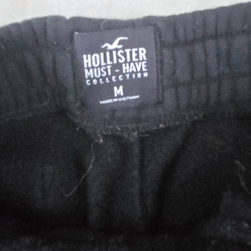 Hollister Must-Have Collection Mens M Black Jogger Sweatpants Script Logo - Picture 3 of 6